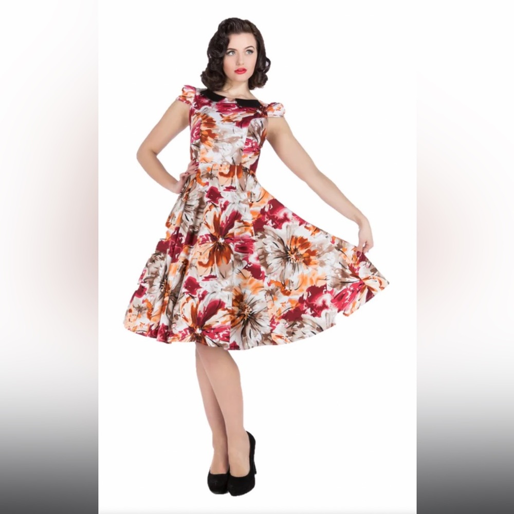 Heart & Roses Desert Flower Dress | Size 4